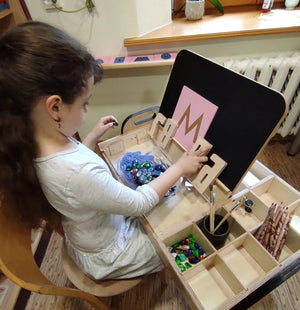 Set tavolo e sedia Montessori regolabile per bambini Julle - Verde menta