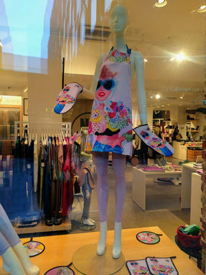 Schürze „Chick in Moschino“
