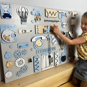 Très grand busy board Montessori avec activités (60×80 cm)