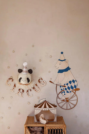 Decorazione da parete in legno a forma di orso del circo in bici, con testa di panda in peluche, lettere del circo e stelle, decorazione per nursery