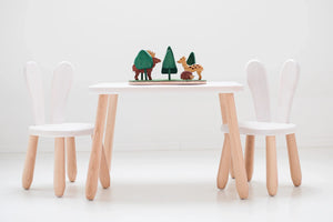 Set aus Tisch und 2 Stühlen – Hase