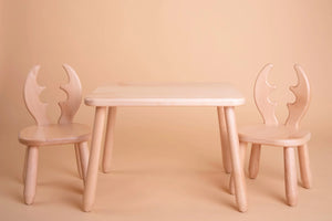 Set aus Tisch und 2 Stühlen – Reh