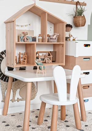 Set aus Tisch und Stuhl – Hase