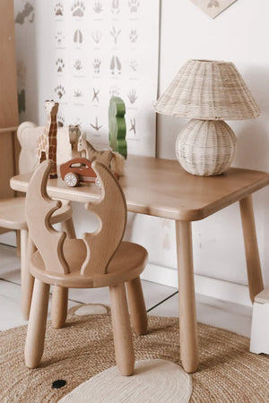 Set aus Tisch und Stuhl – Reh