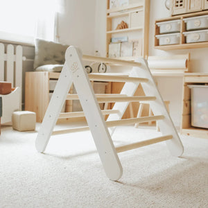 Casita de juegos tipo escalera blanca con funda azul grisáceo
