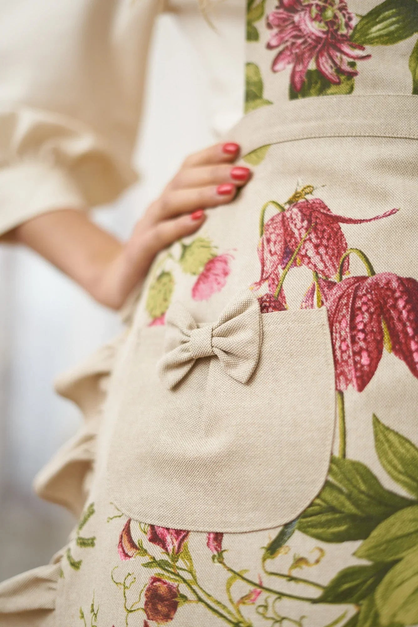 Demi-tablier pour femme avec volants et poche - Botanico
