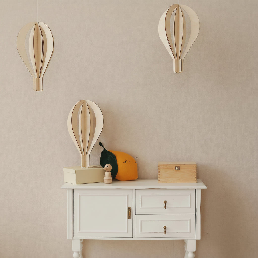 Set di tre decorazioni da soffitto 3D a forma di mongolfiera in legno naturale per cameretta