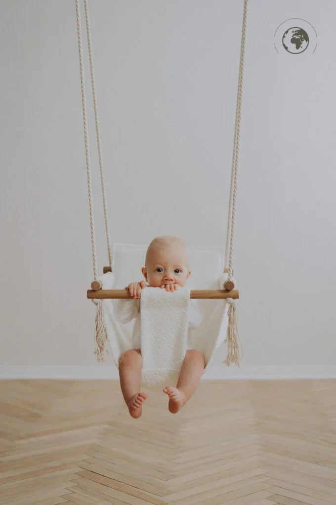 BaBi Babyschaukel – Bouclé Schneeweiß