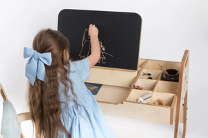 Set Montessori de mesa y silla ajustable para niños Julle - Verde menta