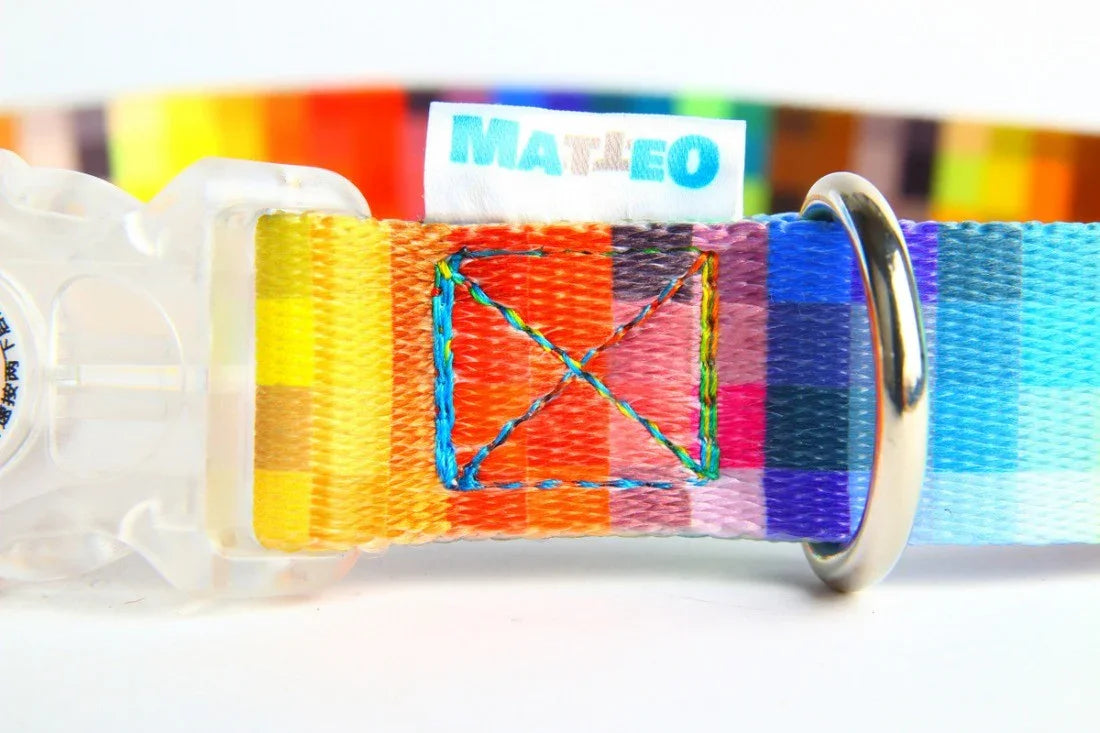 Collier avec boucle LED plastique - Pixels