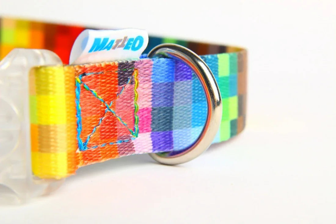 Collier avec boucle LED plastique - Pixels
