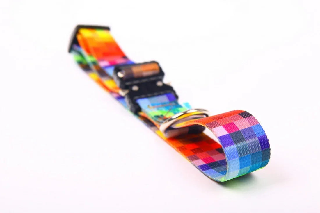 Collier à boucle métal - Pixels