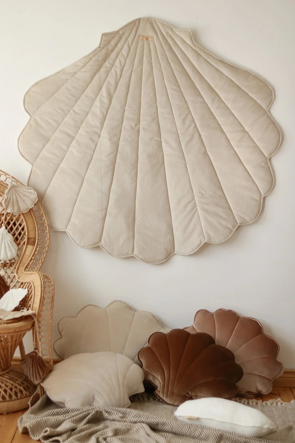 Alfombra de juego de terciopelo y algodón orgánico, diseño concha - Beige