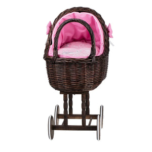 Passeggino in vimini scuro per bambole Lena – Biancheria rosa