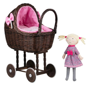 Passeggino in vimini scuro per bambole Lena – Biancheria rosa