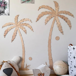 Decoración de pared de palmera en madera natural, acento artesanal europeo con diseño de hojas en capas.
