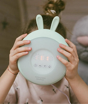 Réveil veilleuse lapin vert menthe pour enfant avec affichage numérique et commandes tactiles