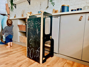 4-in-1 Kreativturm mit Kreidetafel und Rutsche