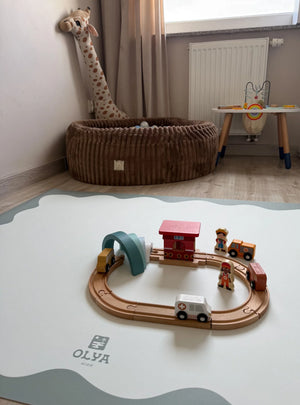 Tapis de sol antidérapant et imperméable avec cadre bleu et train jouet en bois
