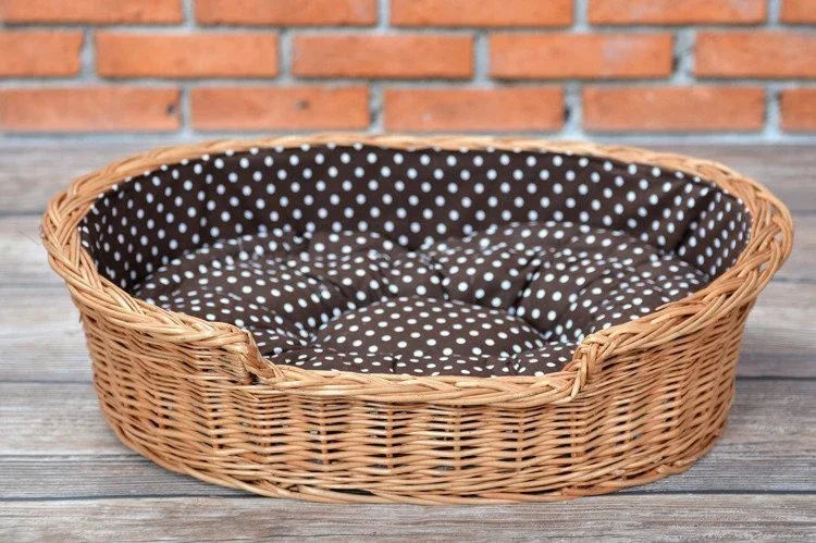 Cuccia per cani in vimini naturale Esmira con cuscino a pois, 85x67 cm