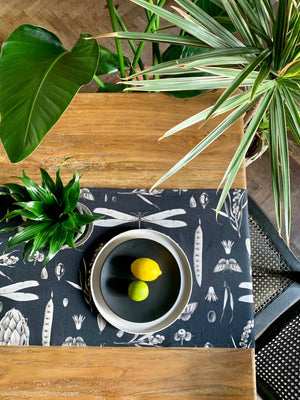 Chemin de table Seeds Carbon