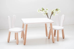 Set aus Tisch und 2 Stühlen – Hase
