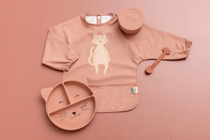 Wasserdichtes Langarm-Lätzchen mit Katzen-Print, rosa unterteilter Silikonteller, Löffel und Snack-Box