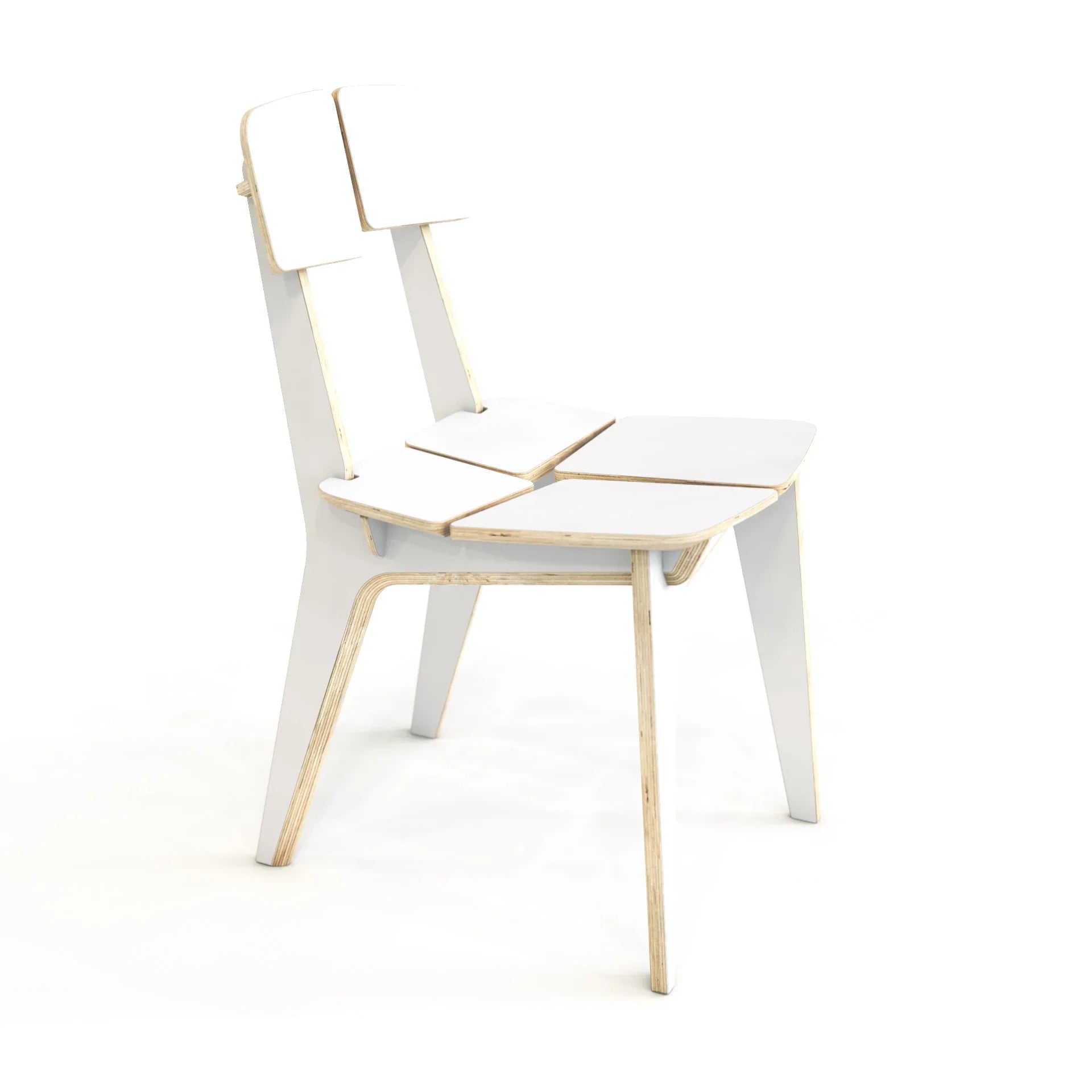 Sedia di design in compensato bianco con pannelli di seduta modulari, schienale diviso e struttura scultorea in legno per interni minimalisti scandinavi.